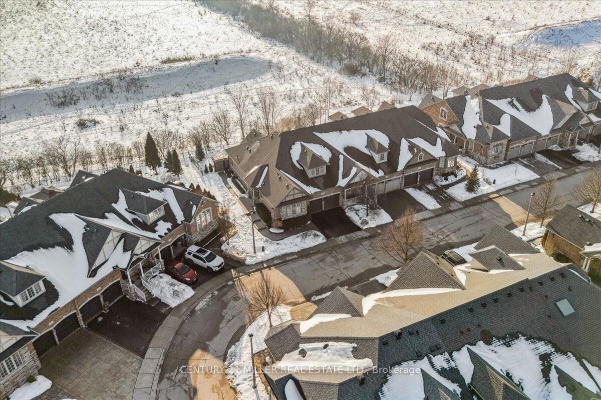 Property Photo:  3353 Liptay Avenue 14  ON L6M 0M6 