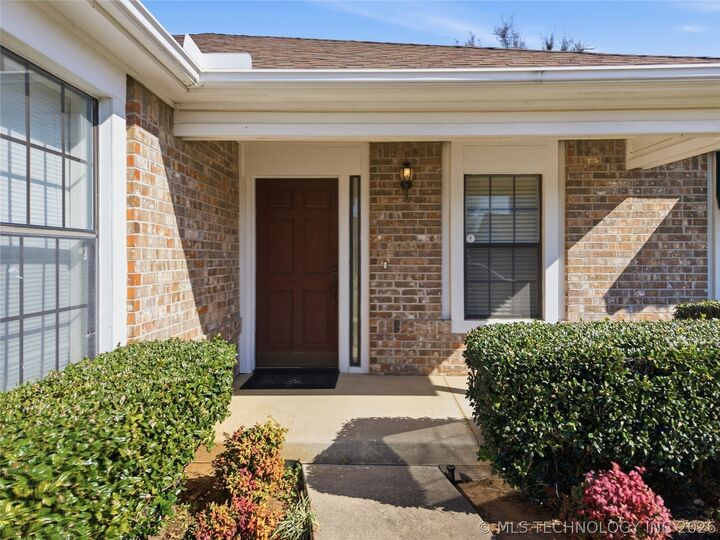 Property Photo:  7337 S Darlington Avenue  OK 74136 