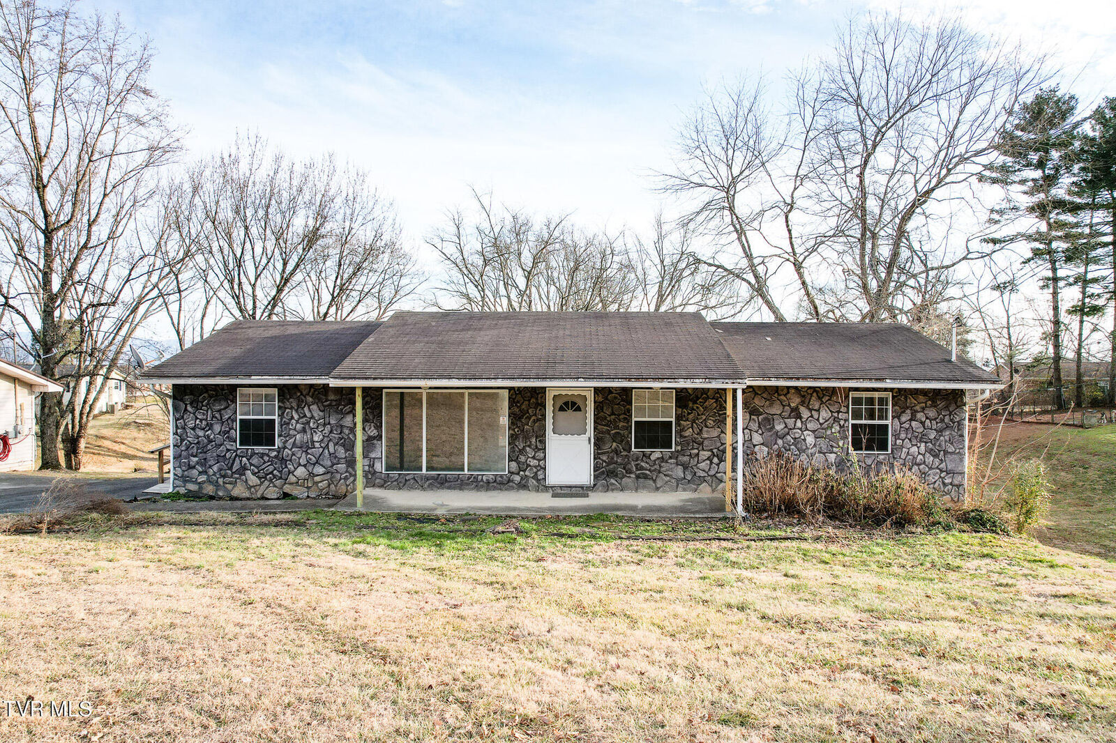 Property Photo: 1002 Kiser Boulevard TN 37745