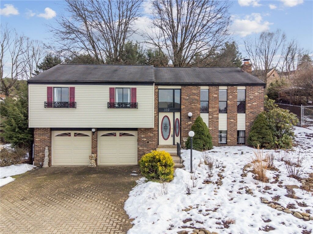 Property Photo:  109 Grouse Drive  PA 15037 