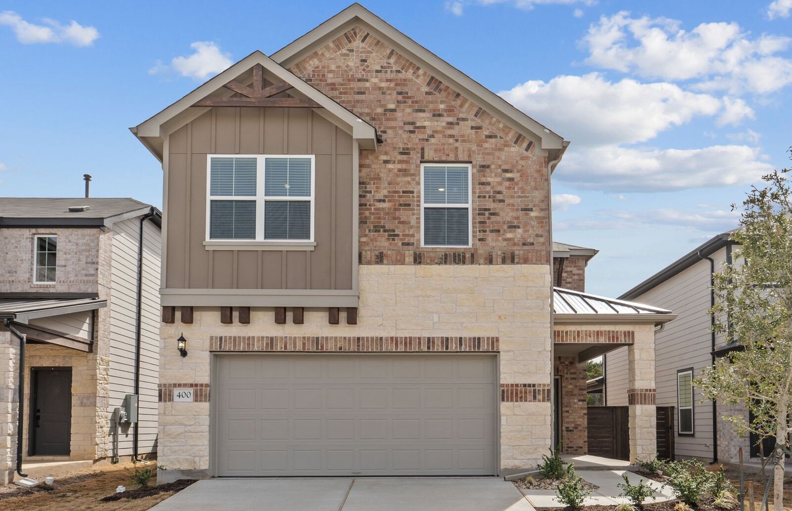 Property Photo:  400 Foresail Road  TX 78641 