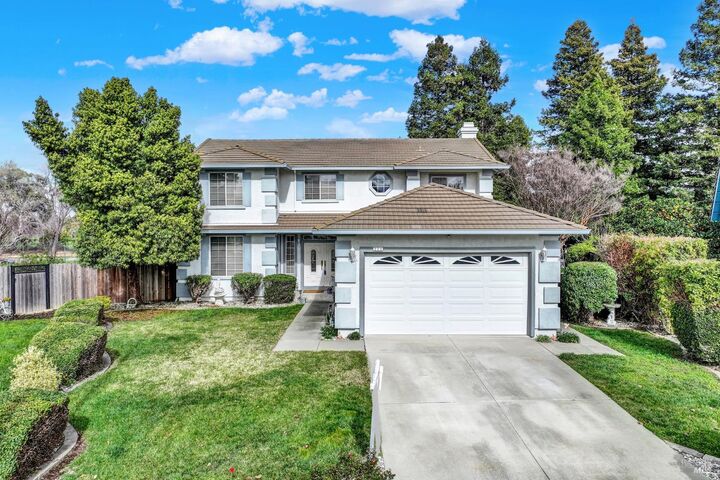 Property Photo:  325 Fieldstone Court  CA 95687 