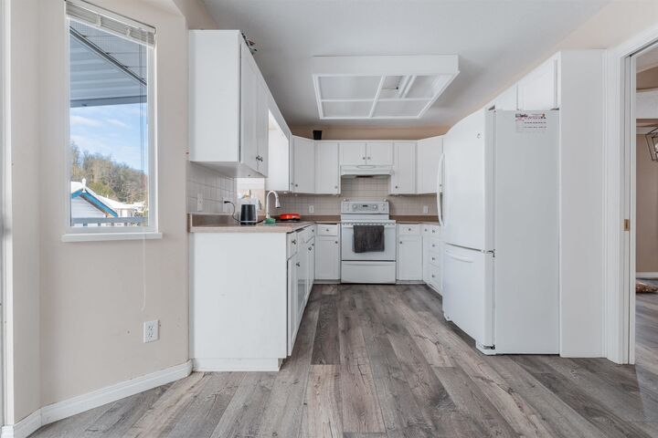 Photo de la propriété:  2907 Crossley Drive  BC V2T 5H1 