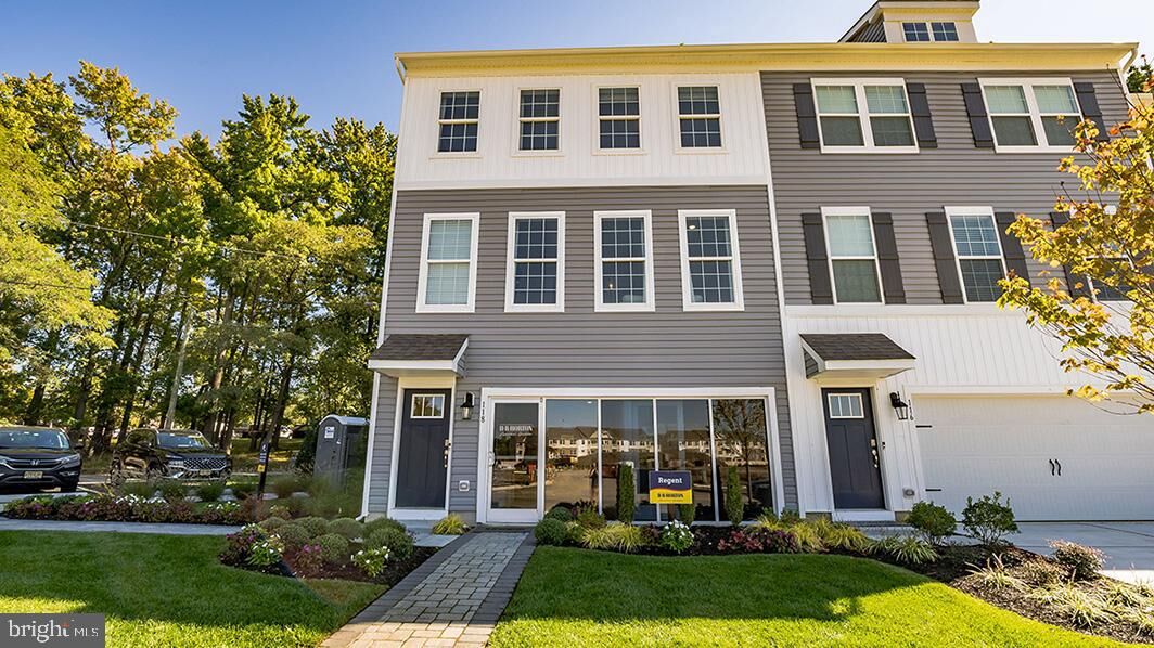Property Photo:  1082 Meadowlark Drive  PA 18051 