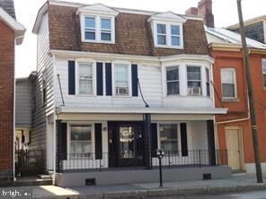 Property Photo:  214 Chambersburg Street Apartment 2  PA 17325 