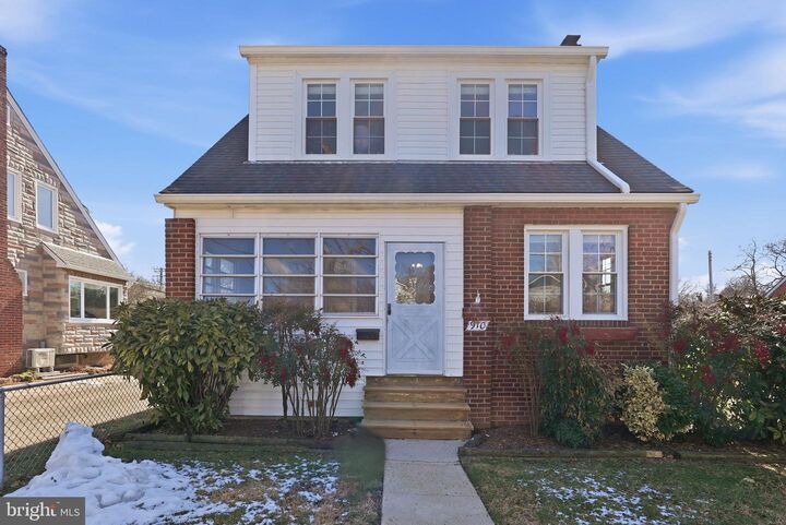 Property Photo:  910 20th Street S  VA 22202 
