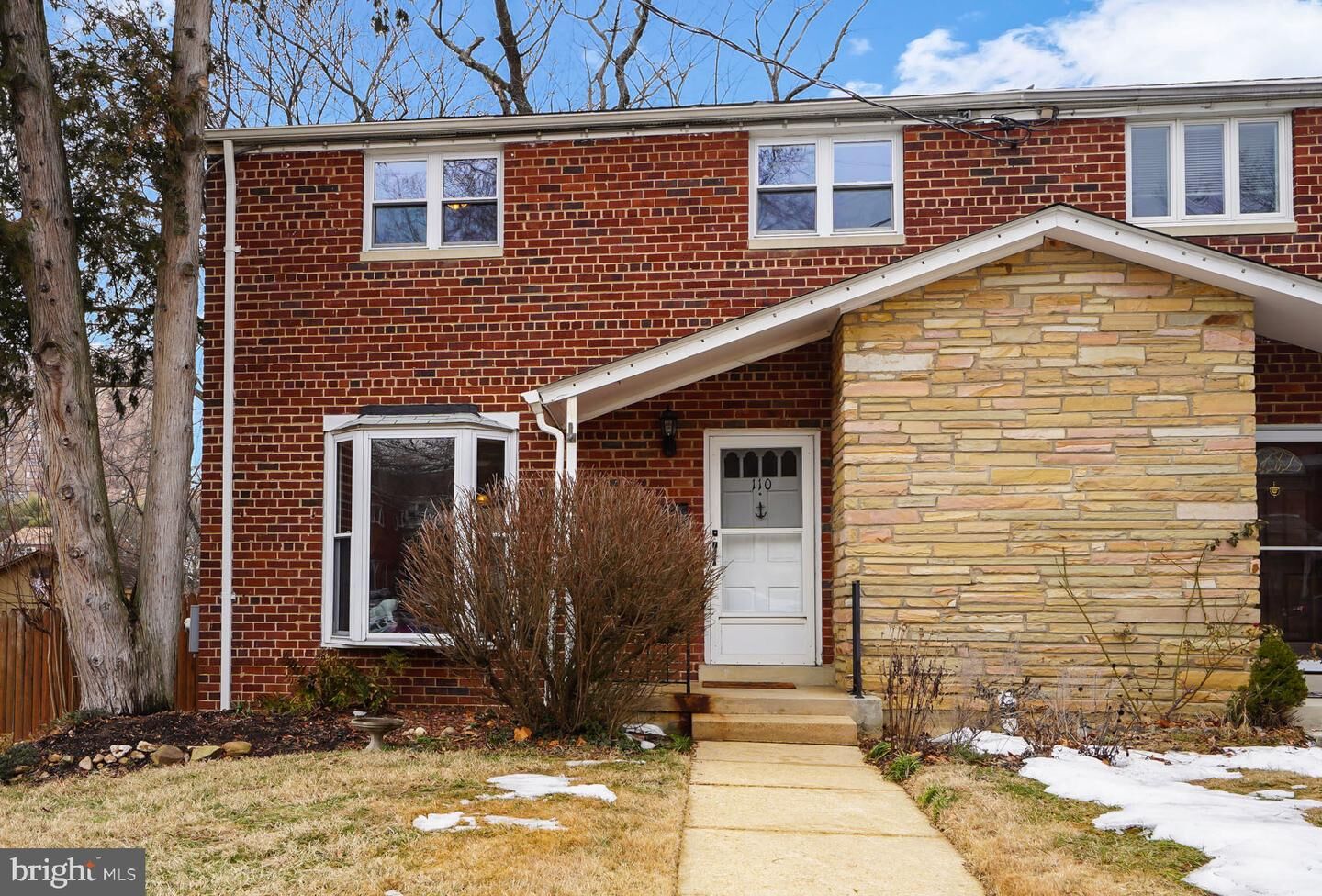 Property Photo: 110 E Taylor Run Parkway VA 22314