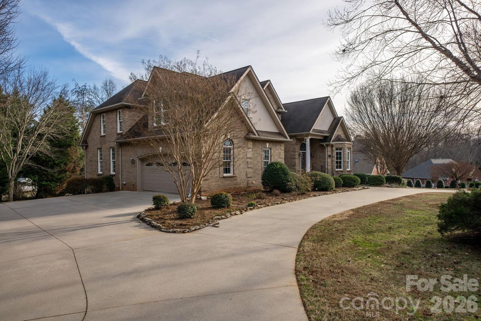 Property Photo:  2301 Willow Creek Drive  NC 28658 