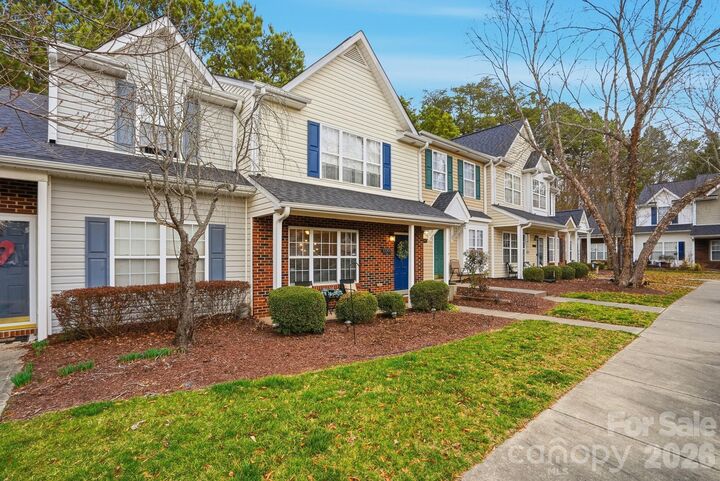 Property Photo: 12350 Hennigan Place Lane NC 28214