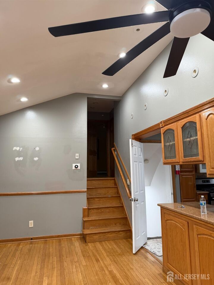 Property Photo:  25 Penn Street  NJ 08863 