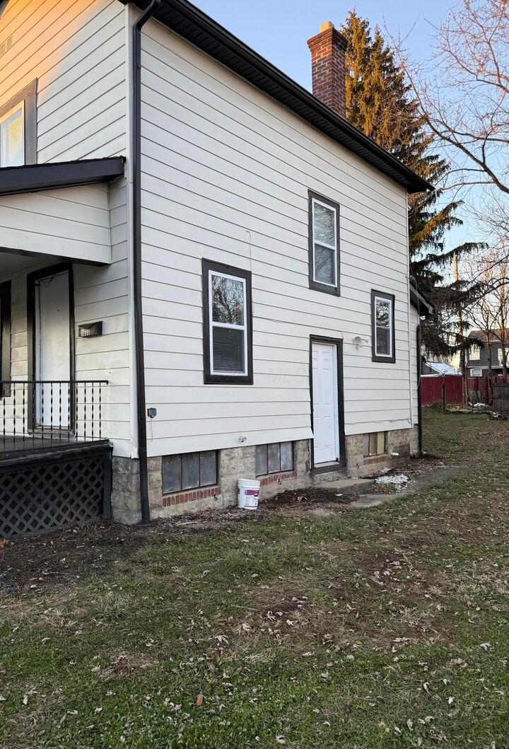 Property Photo:  1608 Kenmore Road  OH 43211 