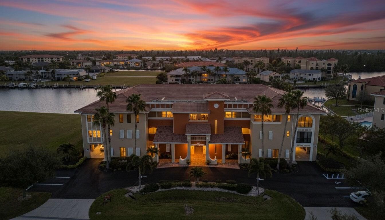 Property Photo: 3308 Purple Martin Drive 122 FL 33950