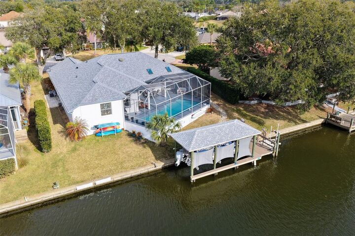 Property Photo: 10 Chelsea Court FL 32137