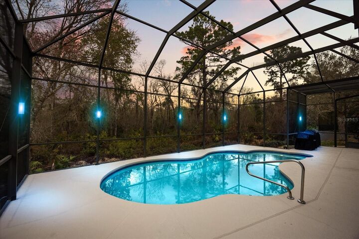 Property Photo: 2324 Willow Drop Way FL 32766