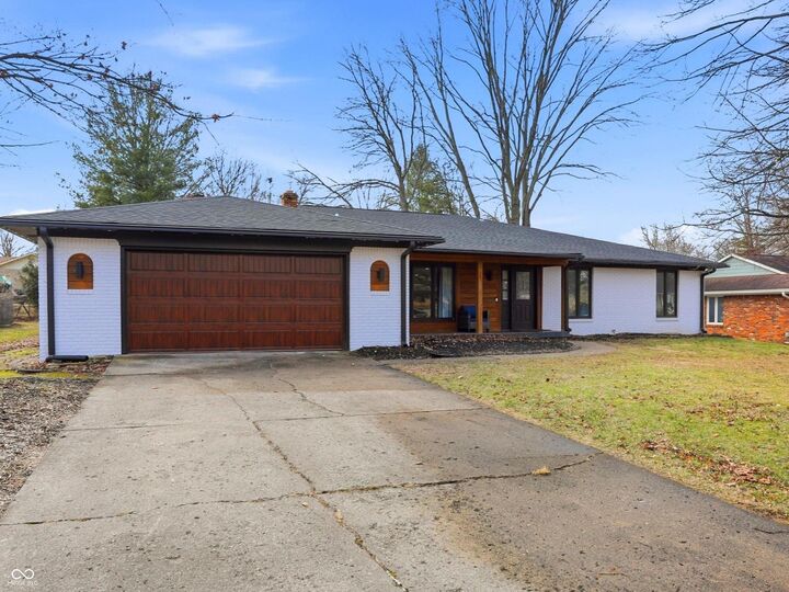 Property Photo: 891 Sleepy Hollow Place IN 46142