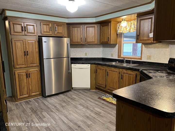 Property Photo:  538 Park View Road  MI 48420 