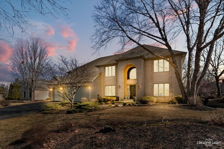 Property Photo:  982 Jennifer Court  IL 60554 