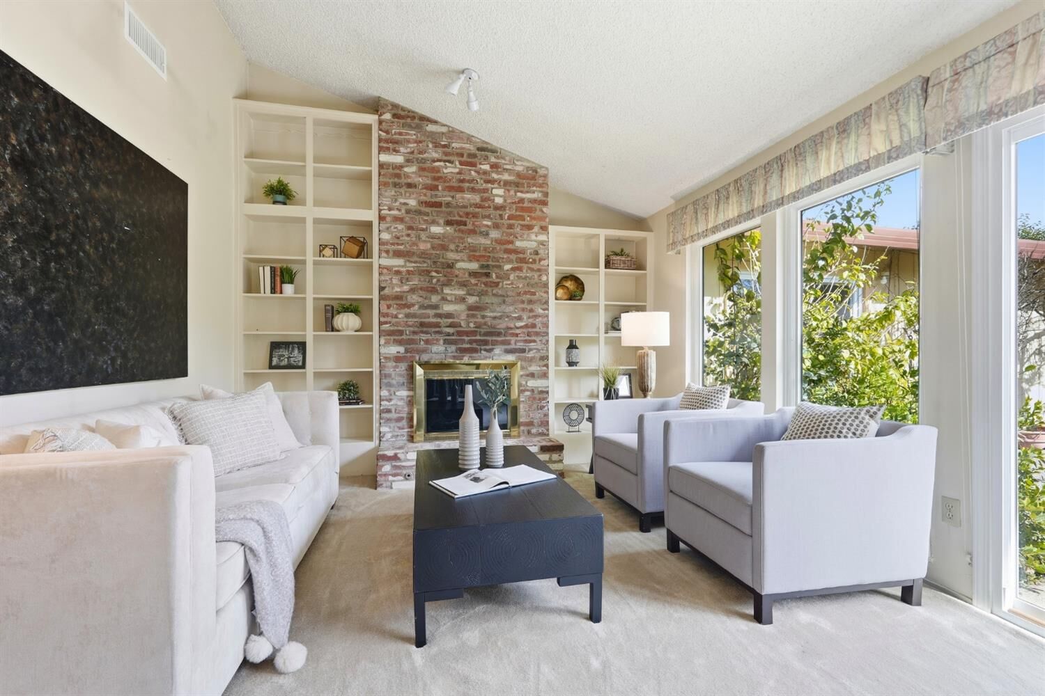 Property Photo:  5800 Shelldrake Court  CA 95628 