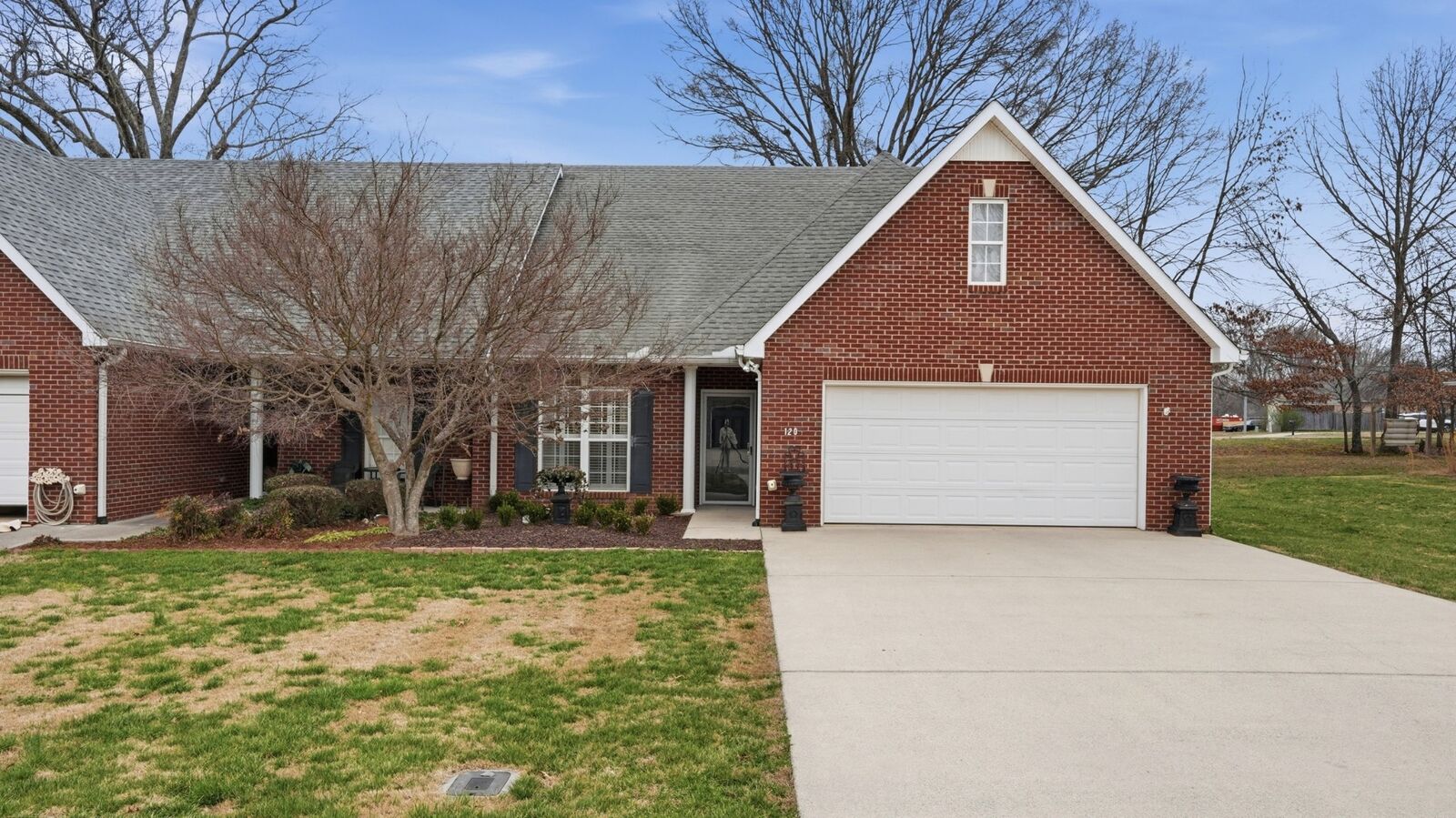 Property Photo:  120 Greystone Pl  TN 37388 