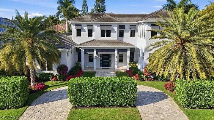 Property Photo:  725 Harbour Drive  FL 34103 