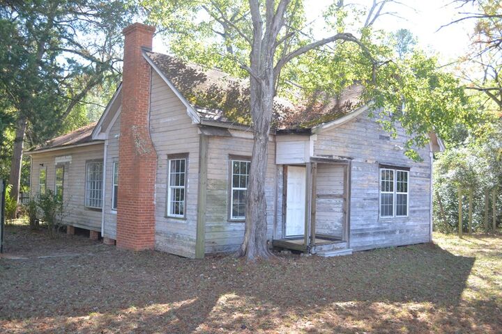 Property Photo:  521 Feagin Drive  TX 75904 