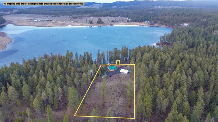 Property Photo: 3344-A E Jumpoff Rd WA 99181