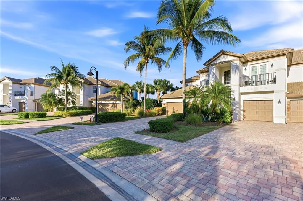 Property Photo:  8035 Players Cove Dr 9  FL 34113 