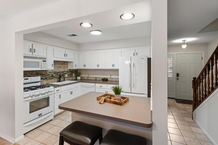 Property Photo: 7301 W Franklin Avenue MN 55426