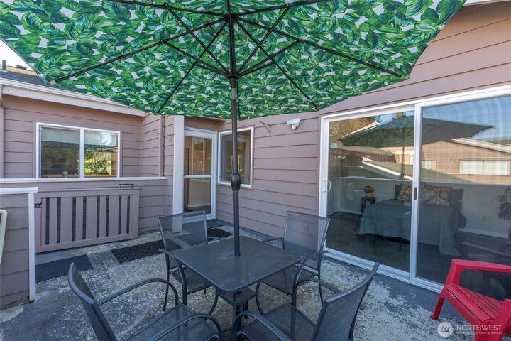 Property Photo:  8407  18th Ave W 6-203  WA 98204 