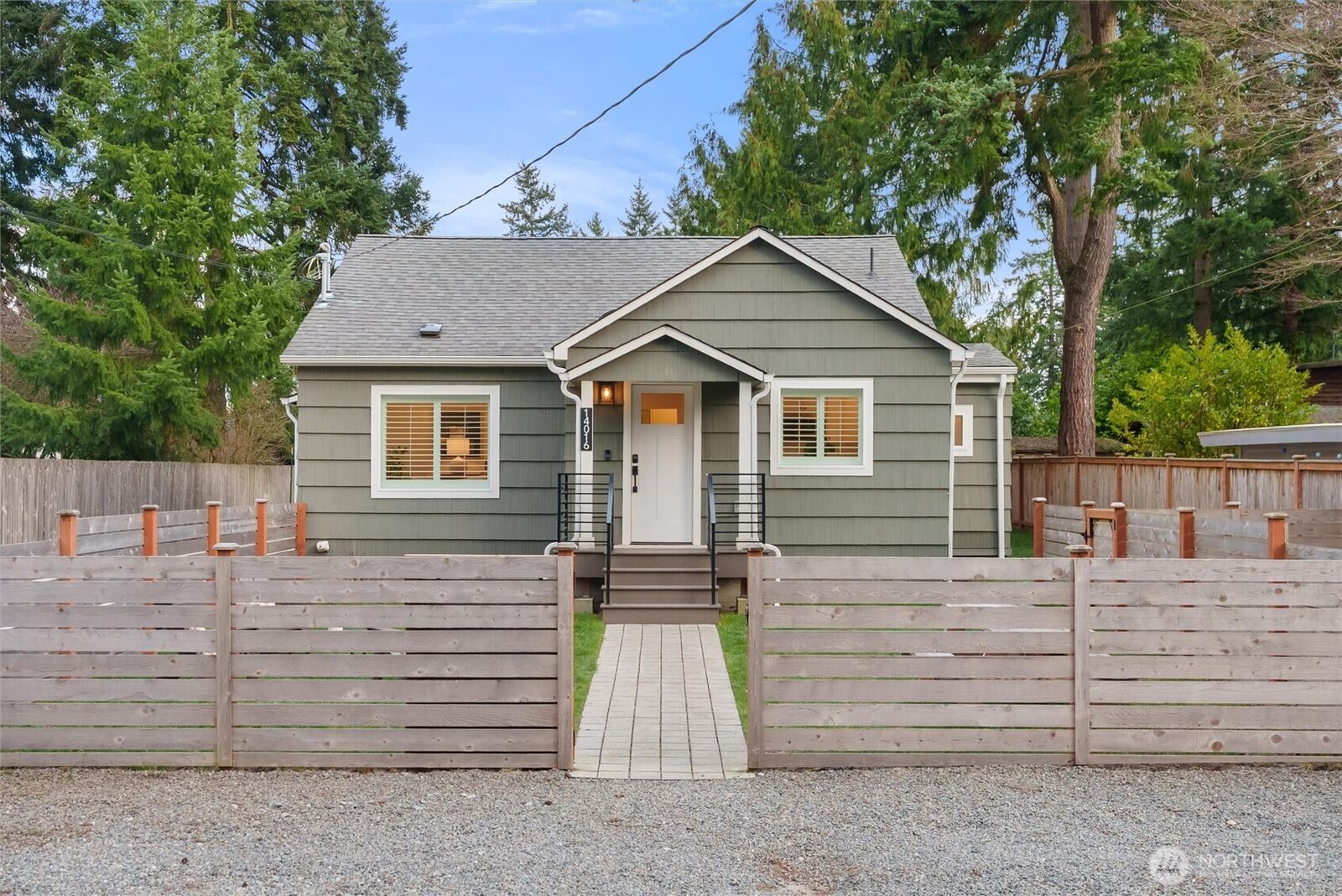 Property Photo: 14016 2nd Avenue NW WA 98177
