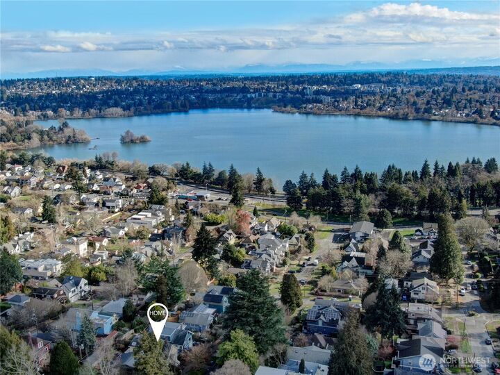 Property Photo: 608 N 64th WA 98103