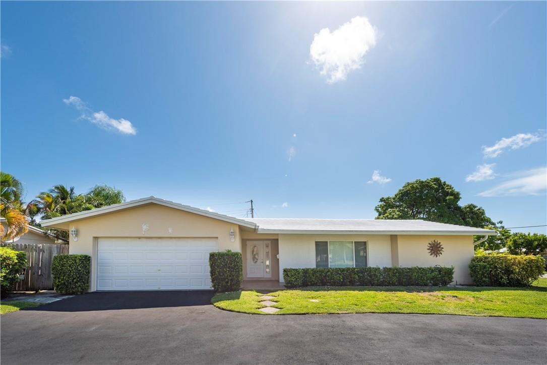 Property Photo: 5200 NE 15th Avenue FL 33334