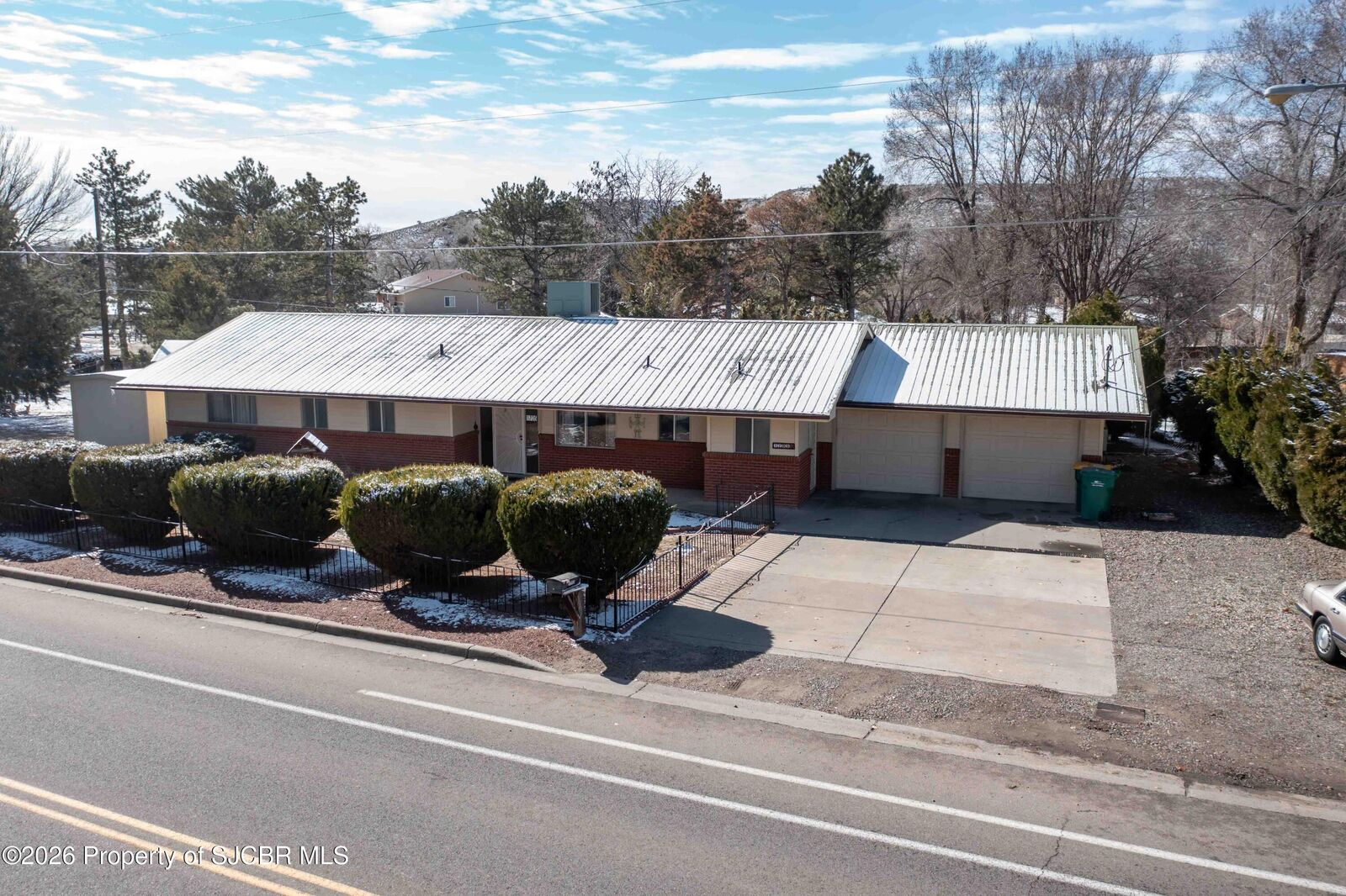 Property Photo: 1705 Glade Road NM 87401