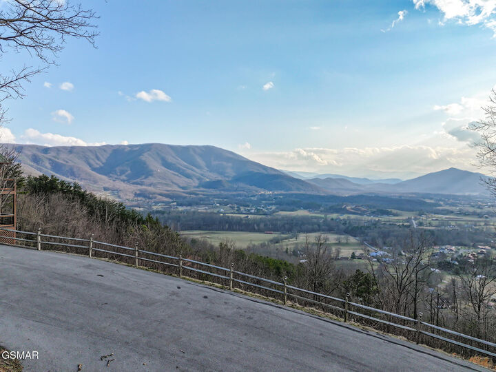 Property Photo:  2485 Black Bear Ridge Way  TN 37862 