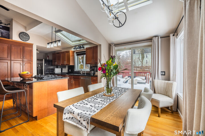 Property Photo:  51 Evergreen Avenue  CT 06518 