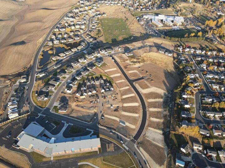 Property Photo:  1135 NW Overlook Drive  WA 99163 