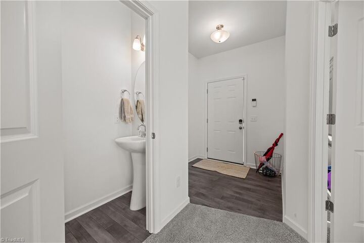 Property Photo:  1714 Eagle View Drive  NC 27284 