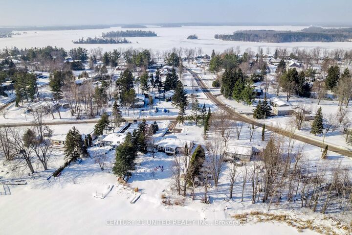 Property Photo: 1 Lakeshore Boulevard ON K0L 1T0