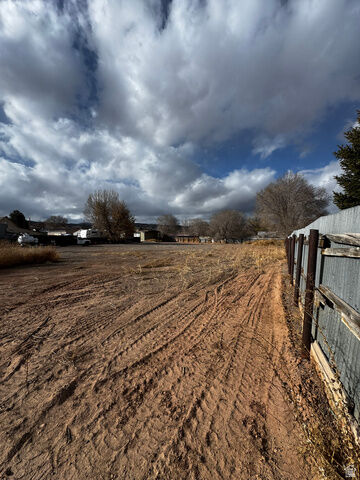Property Photo: 342 N 500 E UT 84701