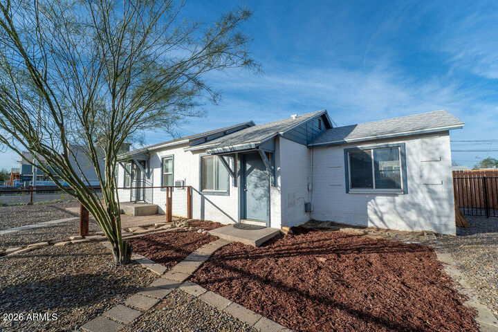 Property Photo:  1022 S Montezuma Avenue  AZ 85003 