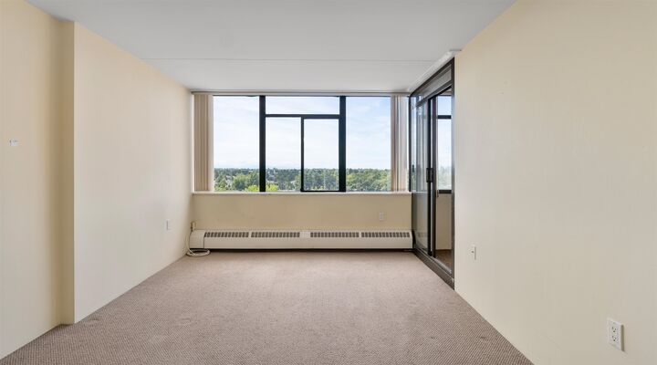 Property Photo: 6651 Minoru Boulevard 1208 BC V6Y 1Z2