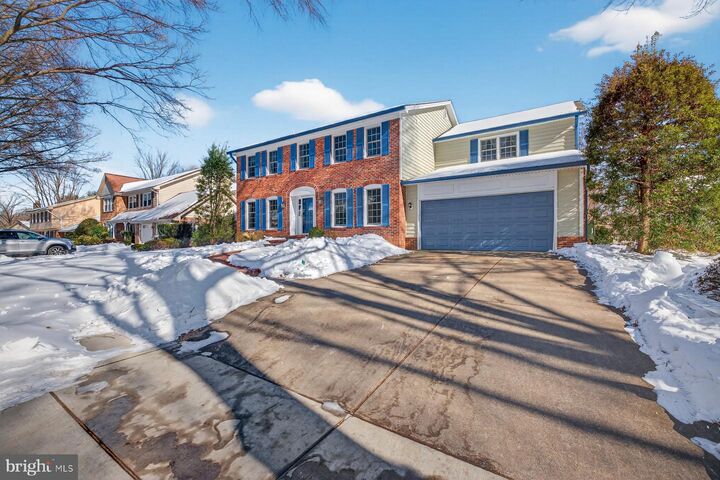 Property Photo:  14 Fairwood Court  MD 20850 