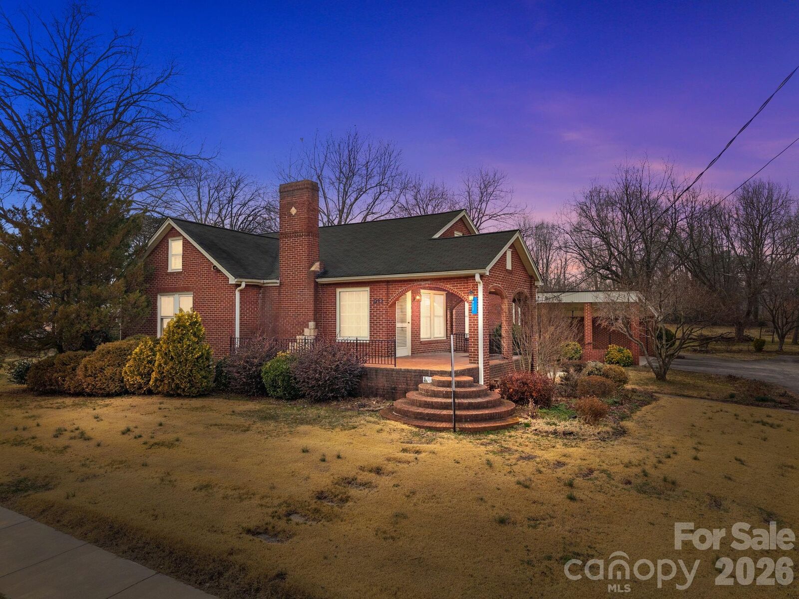 Property Photo: 911 N Long Es Street NC 28144