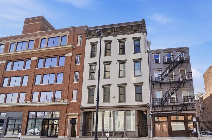 Property Photo:  813 Broadway Street  OH 45202 