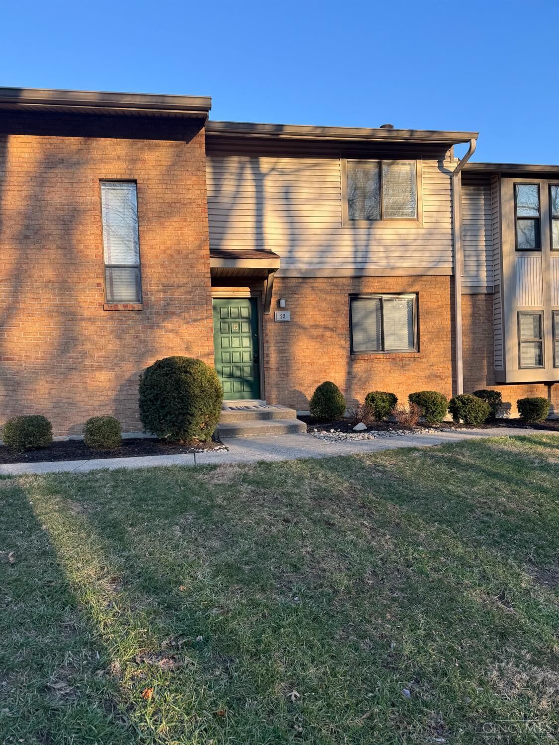 Property Photo: 22 Oakwood Court OH 45246