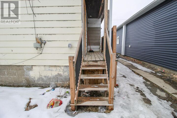 Property Photo:  181 Welland Street Upper  ON L3K 1V2 