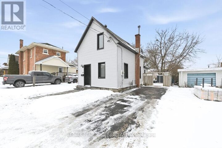 Property Photo:  131 Patrick Avenue  ON K7V 3H3 