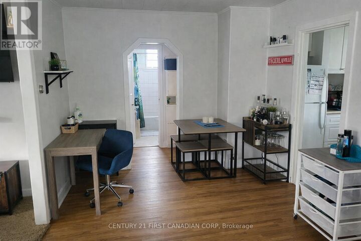 Property Photo:  57 Homan Street  ON N5Z 1A9 