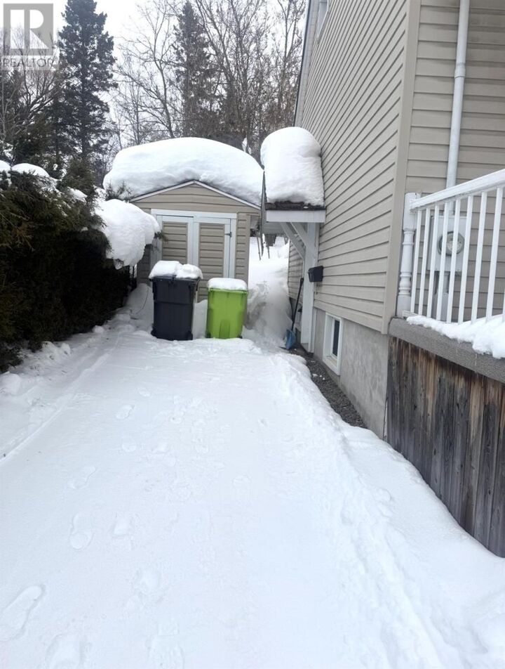 Photo de la propriété:  68 Elliott Rd  ON P6C 2Z4 