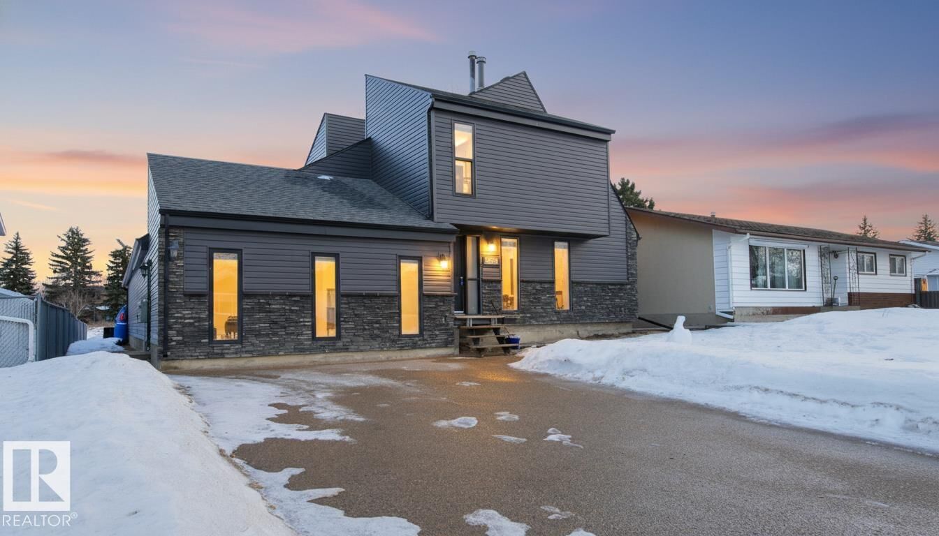 Property Photo: 3905 65 Street AB T4V 3R9